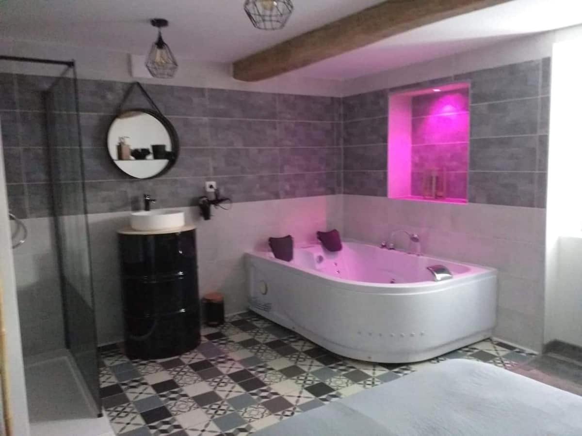 Nuit Romantique Saint-Christophe-en-Brionnais Екстер'єр фото